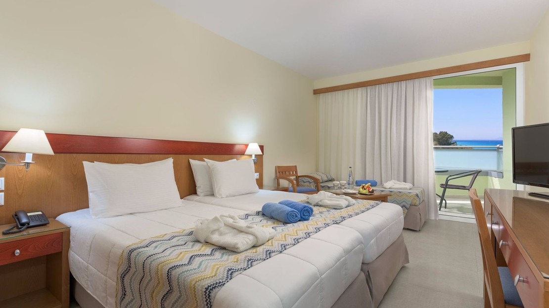 Avra Beach Resort Hotel & Bungalows